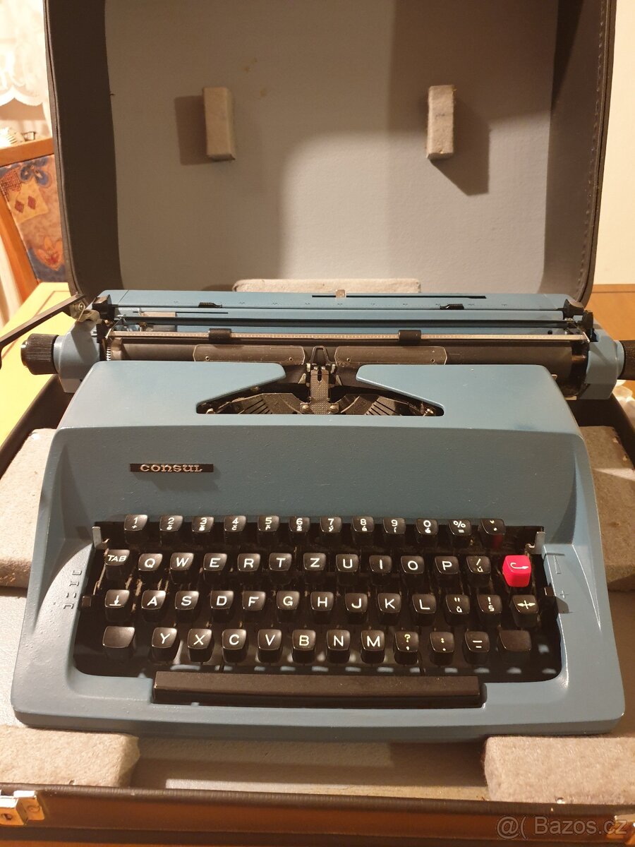 Psací stroj CONSUL v kufříku - 2