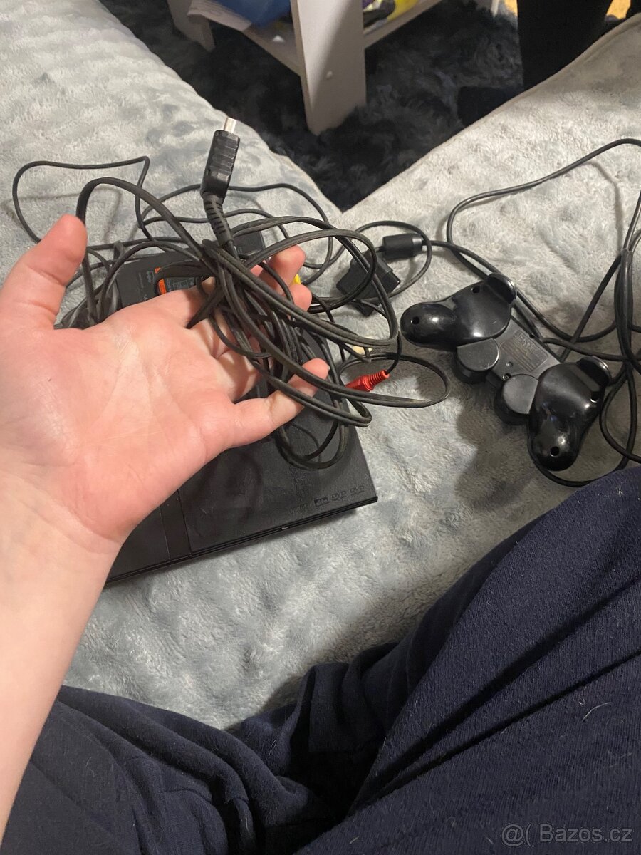 Prodám PlayStation 2 - 2