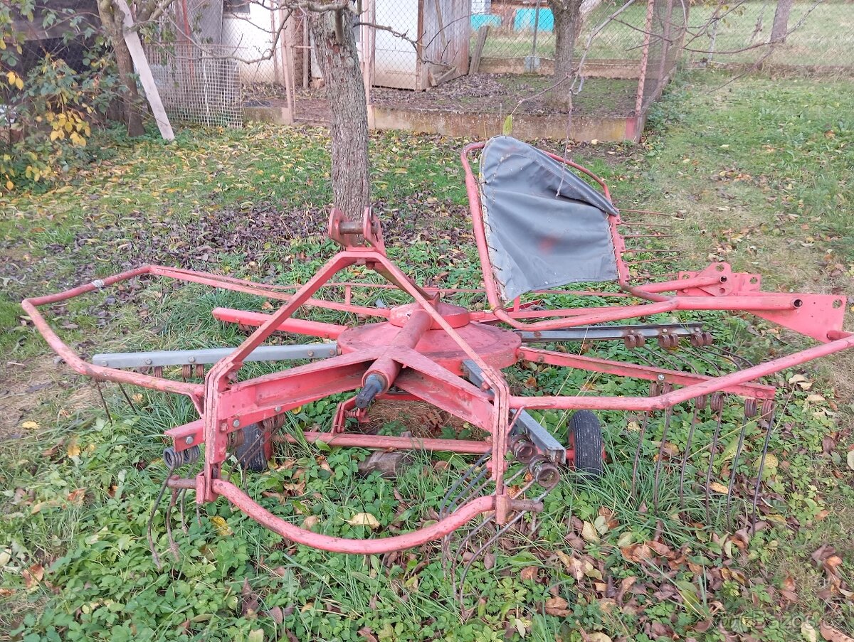 Nahrabovač sena nesený 2,5m - 2