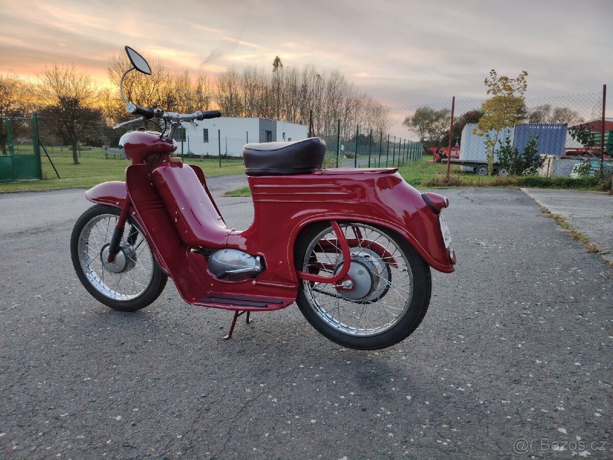 Jawa 555 deluxe s TP - 2