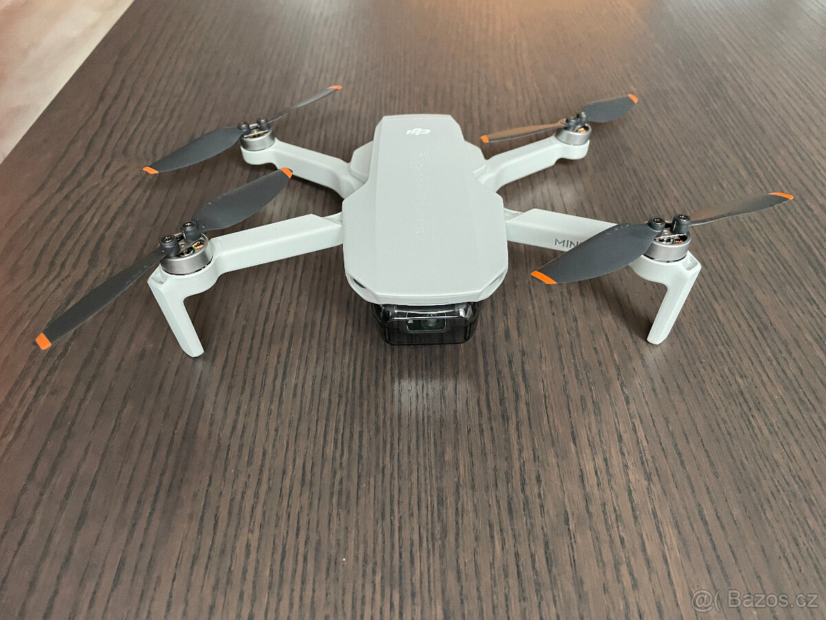 DJI MINI 4 PRO Fly More Combo celá sada, v záruce - 2