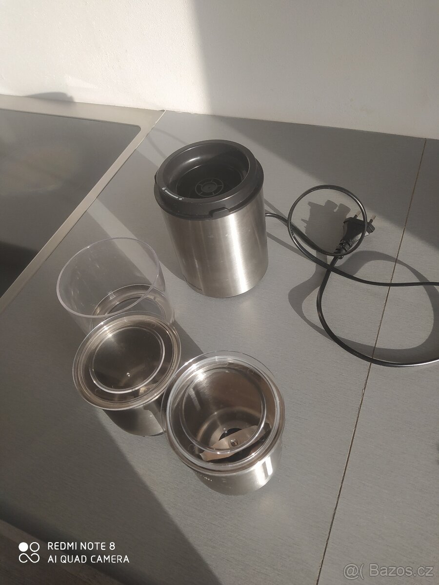 Mlýnek na kávu - 2