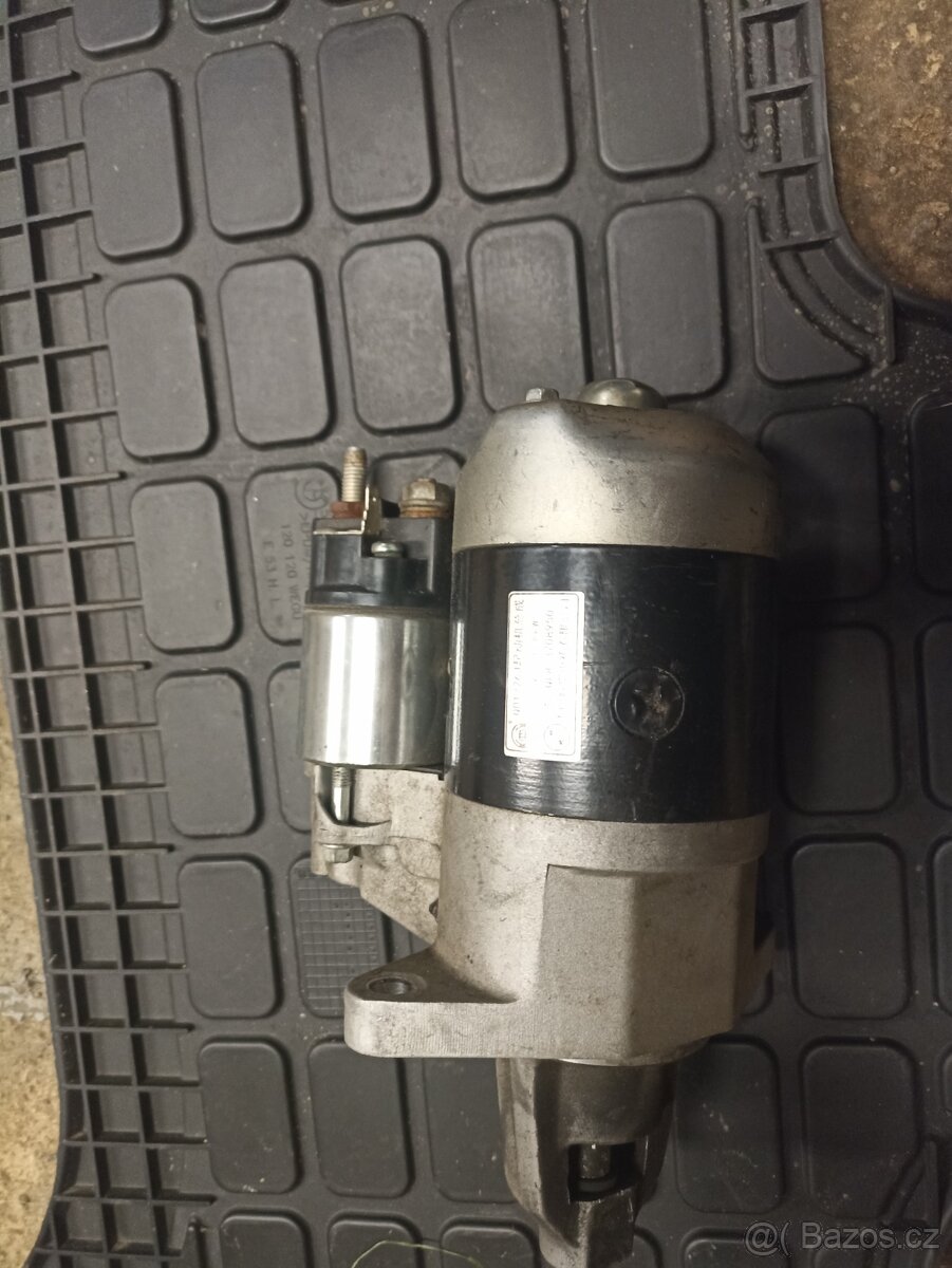 Piaggio startér - 2