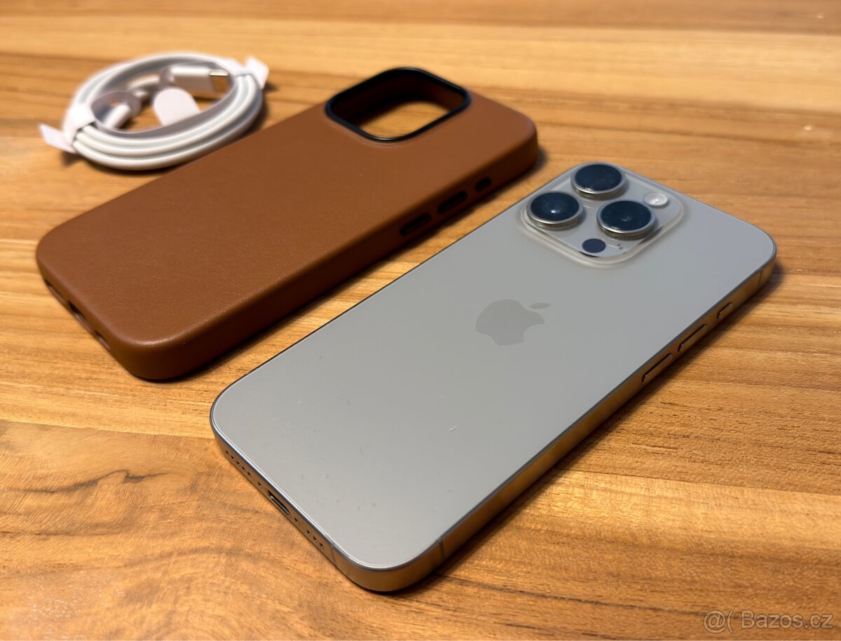 iPhone 15 Pro - 256 GB - 2