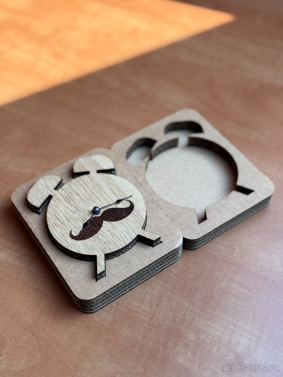 Kartoons, papírové hodiny - 2