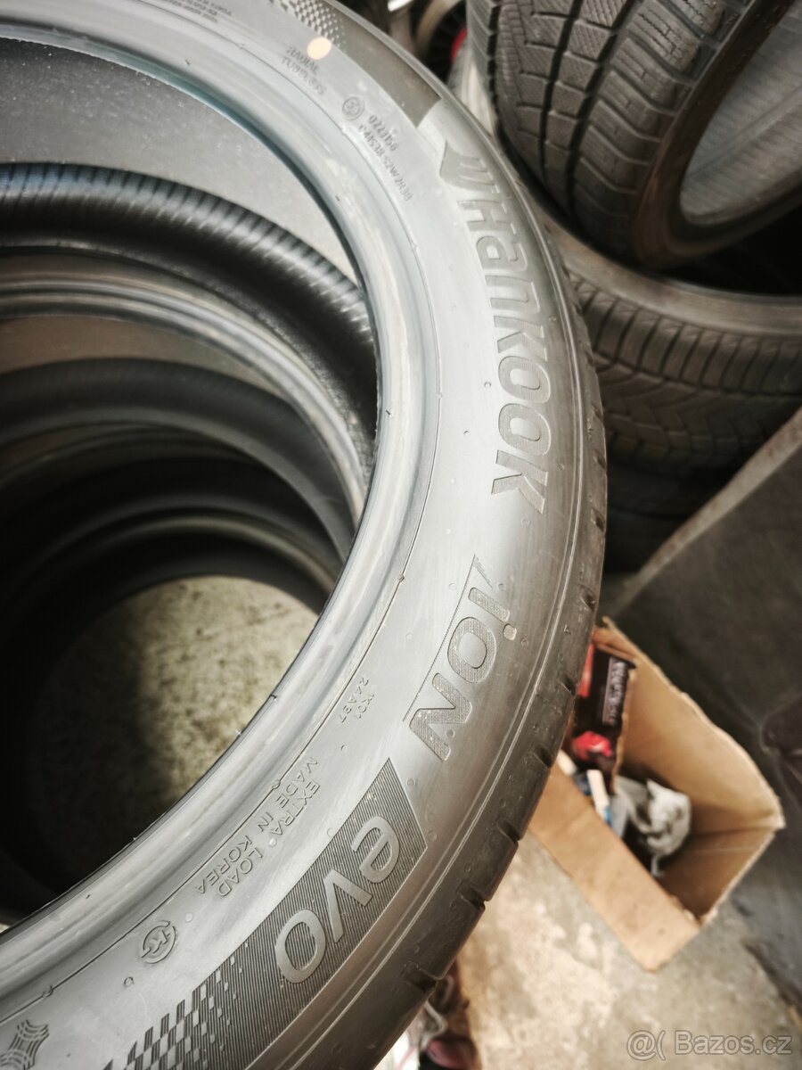 215/50/19 - 2