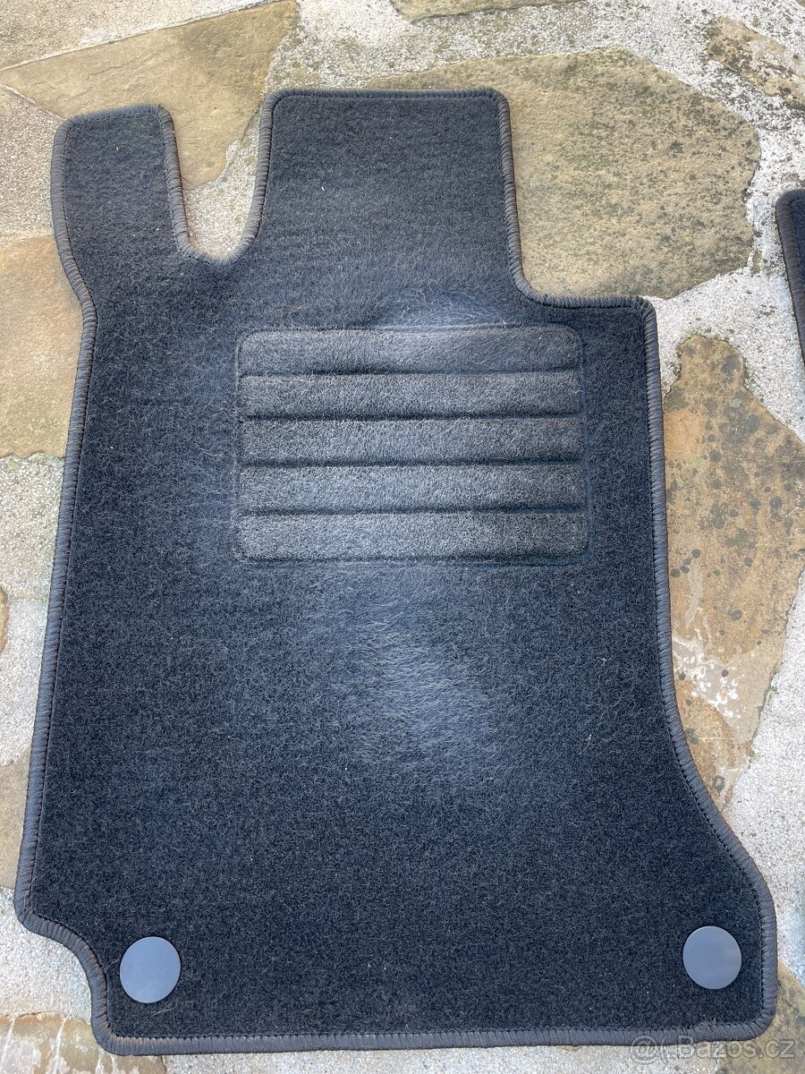 Textilní koberec Mercedes w204 combi - 2