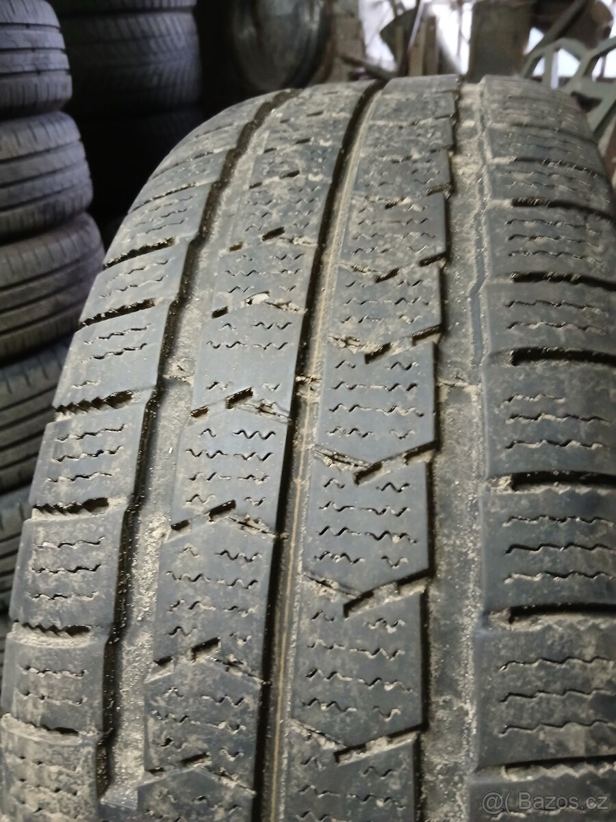 Zimní pneu 235/65R16C - 2