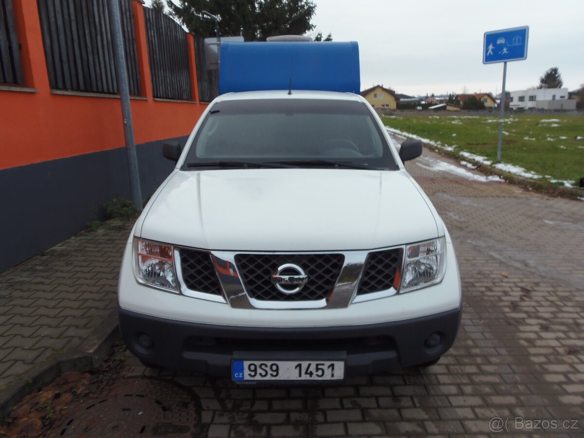 Nissan Navara King-Cab 2.5 DCi 4x4 tažné 3t - 2
