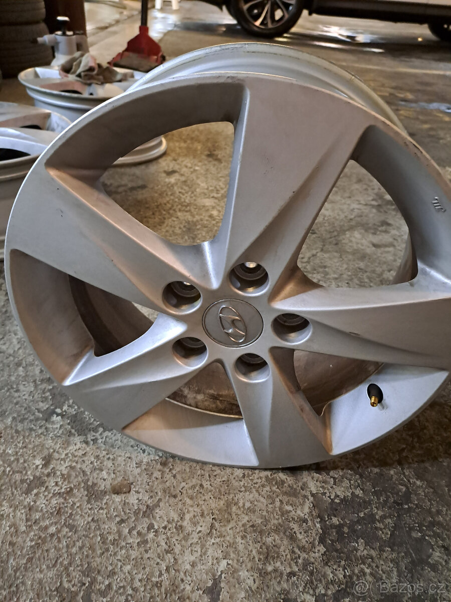 Komplet disky na auto Hyundai Elantra - 2