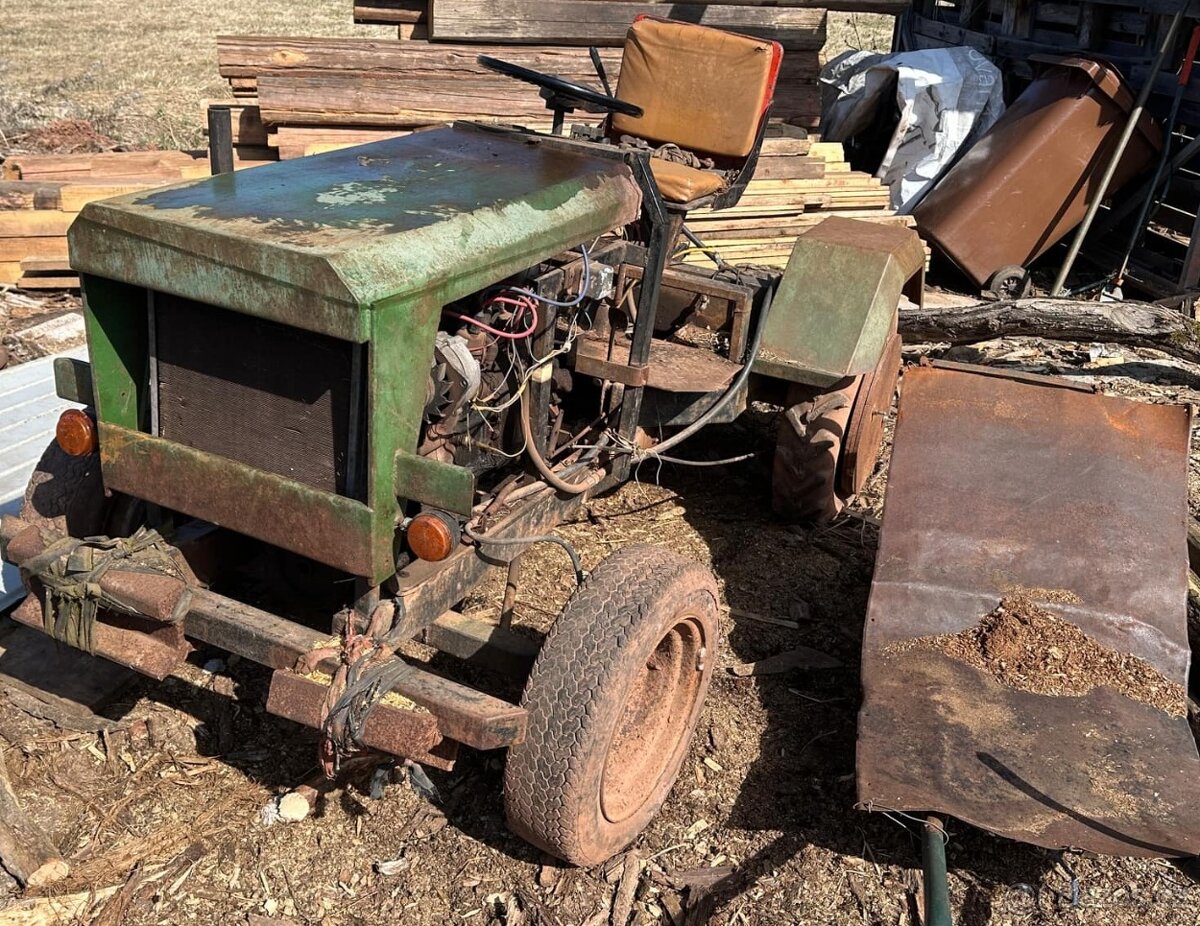 Zahradní traktůrek s motorem ze škodovky - 2