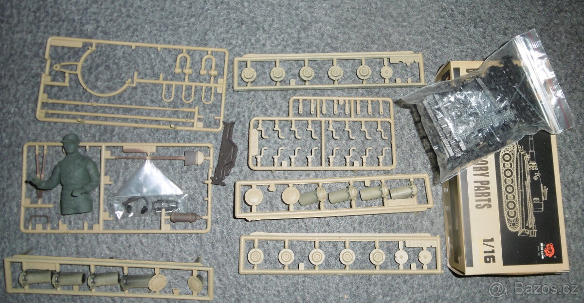1:16 ND doplnky na King Tiger hever tankista pasy krytky aj. - 2