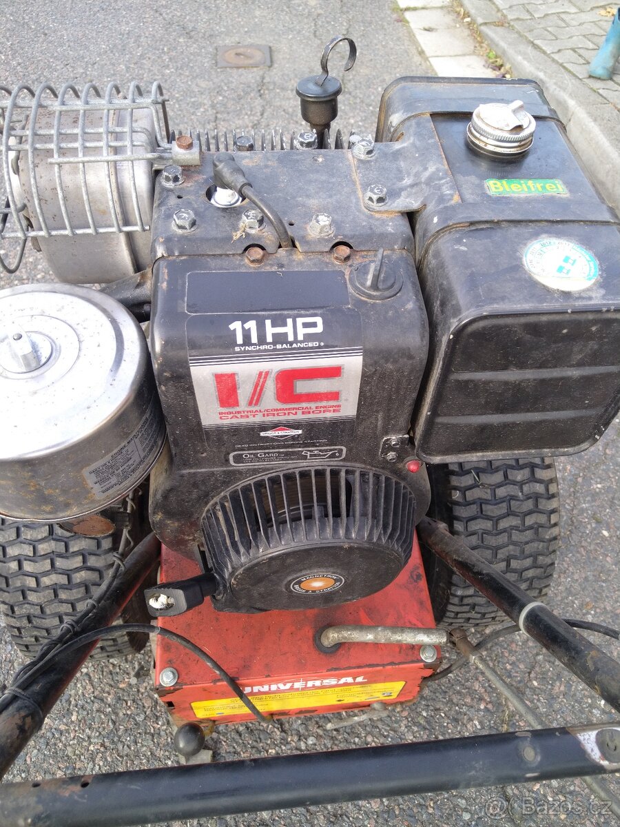Motor Brigss Stratton 11 HP s převodovkou 6 +2R - 2