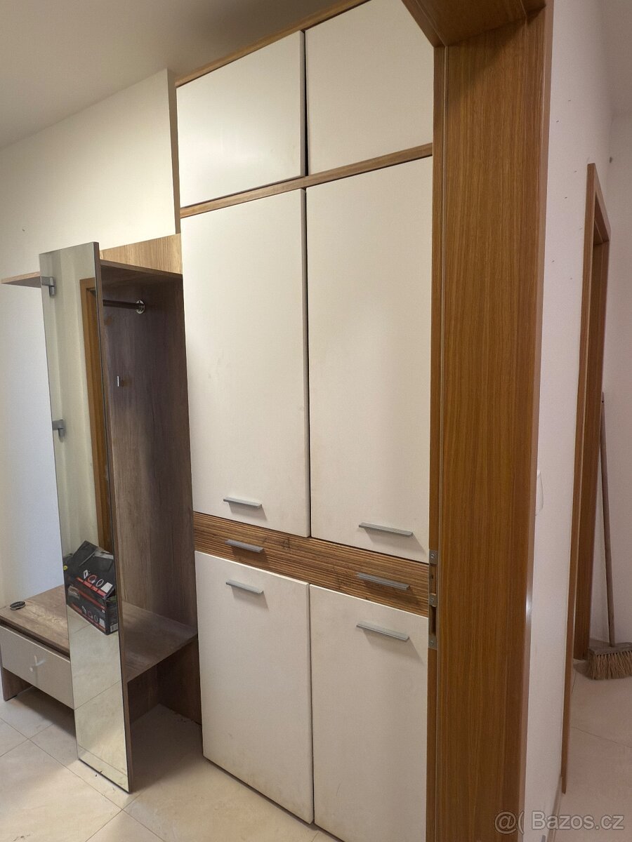 Velký botník/Skříňka - 2