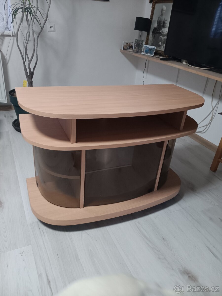 Televizní stolek - 2