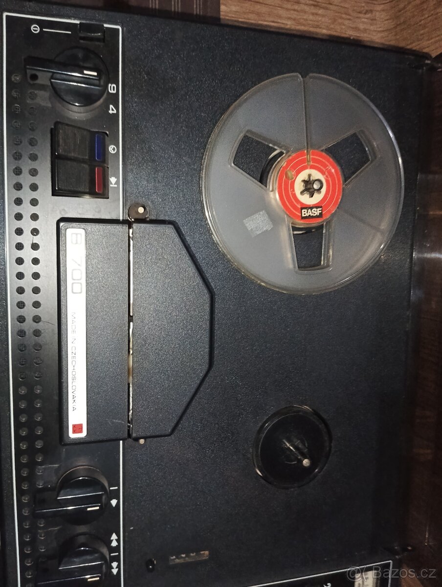 Kotoučový magnetofon B700 - 2