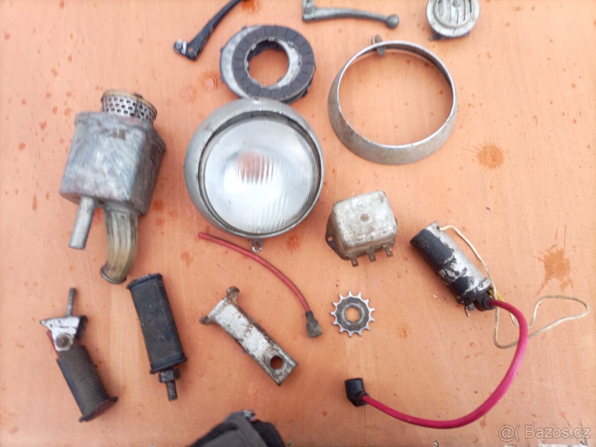 Náhradní díly jawa - 2