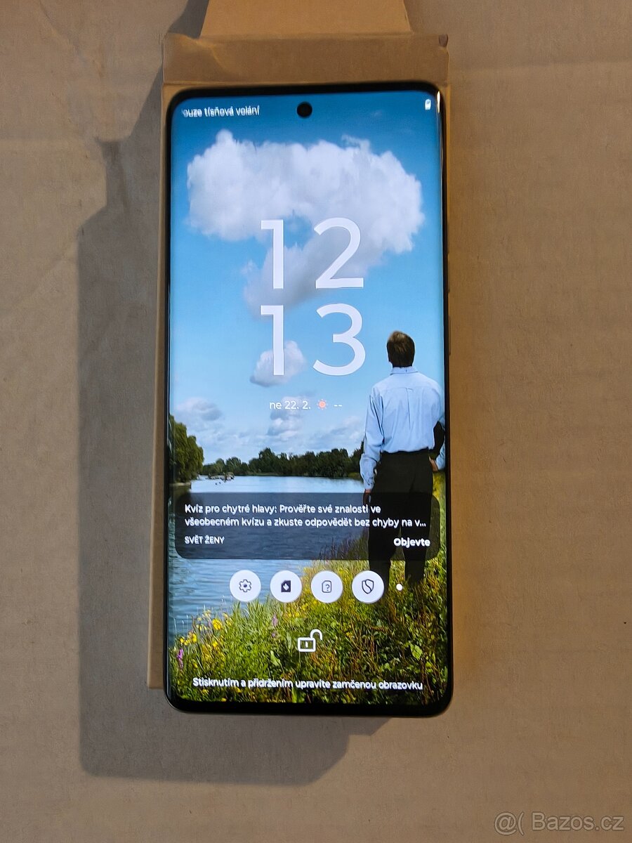 Motorola Edge 40 - 2