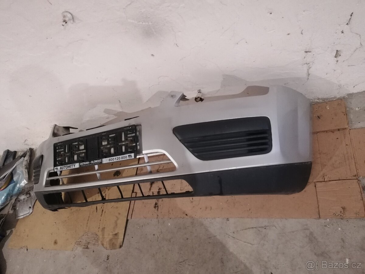 Ford Focus-přední nárazník - 2