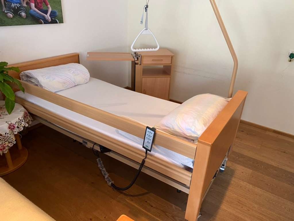 Zdravotní elektrická polohovací postel - 2