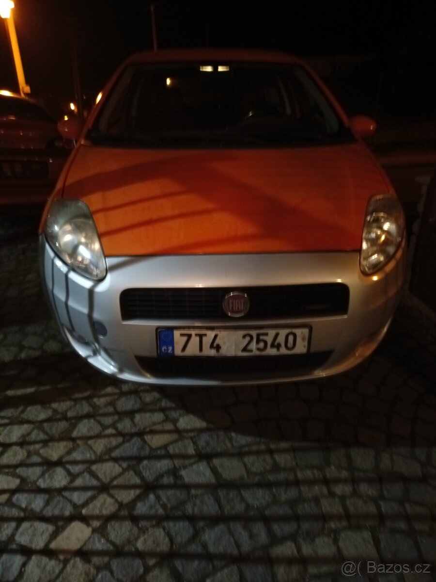 Prodám přední nárazník Fiat Grande Punto - 2