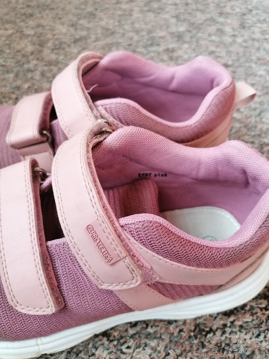 Dívčí boty vel. 34,zn.Protetika - 2