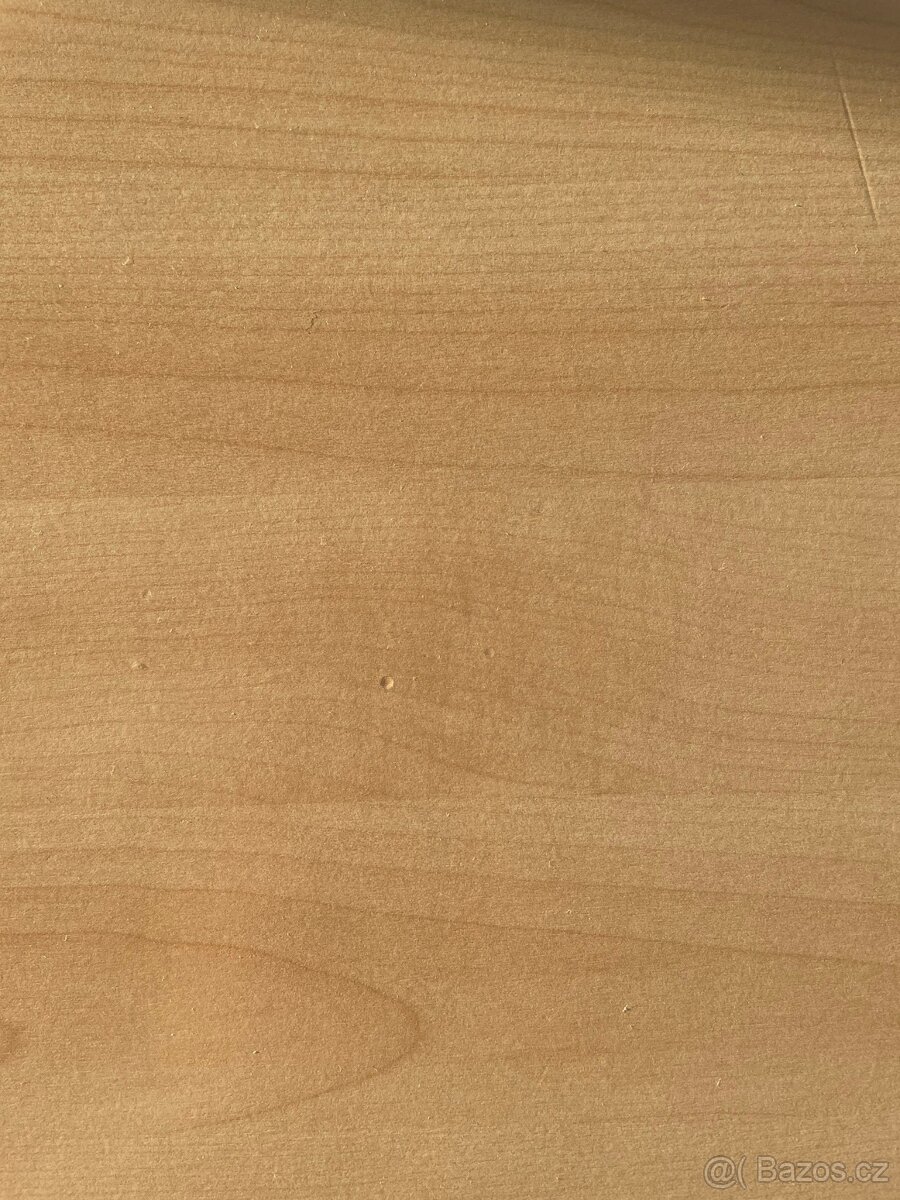 Stůl s kulatými rohy - 2