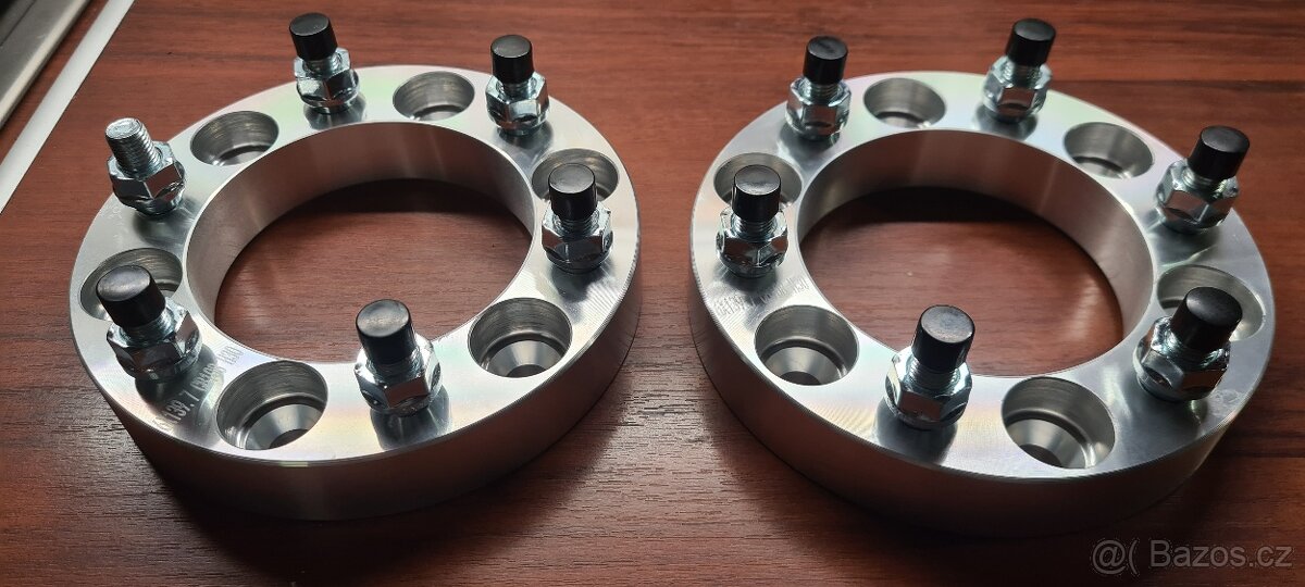 Podložky pod kola 6x139,7 (30mm) - 2