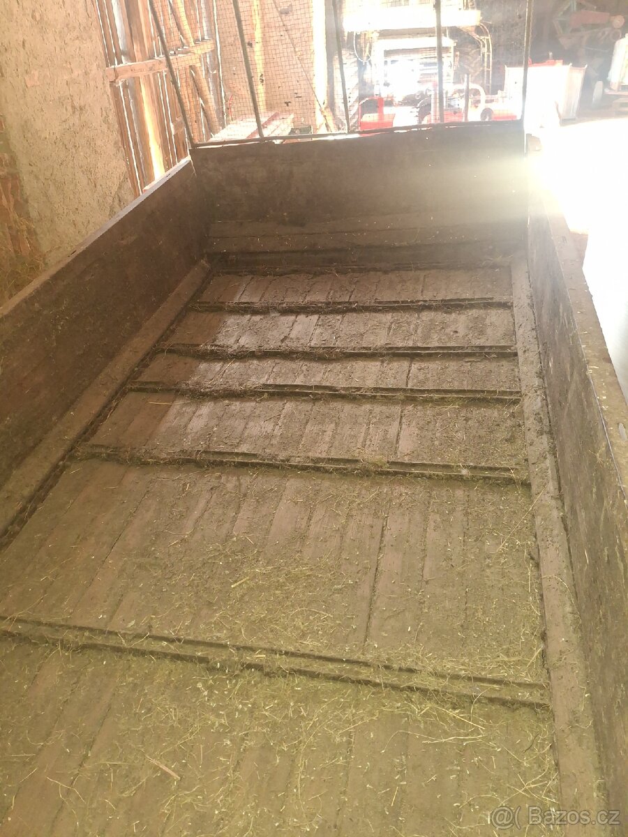 Prodám rozmetadlo hnoje - 2