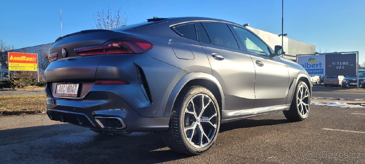 BMW X6 M50i xDrive - 2
