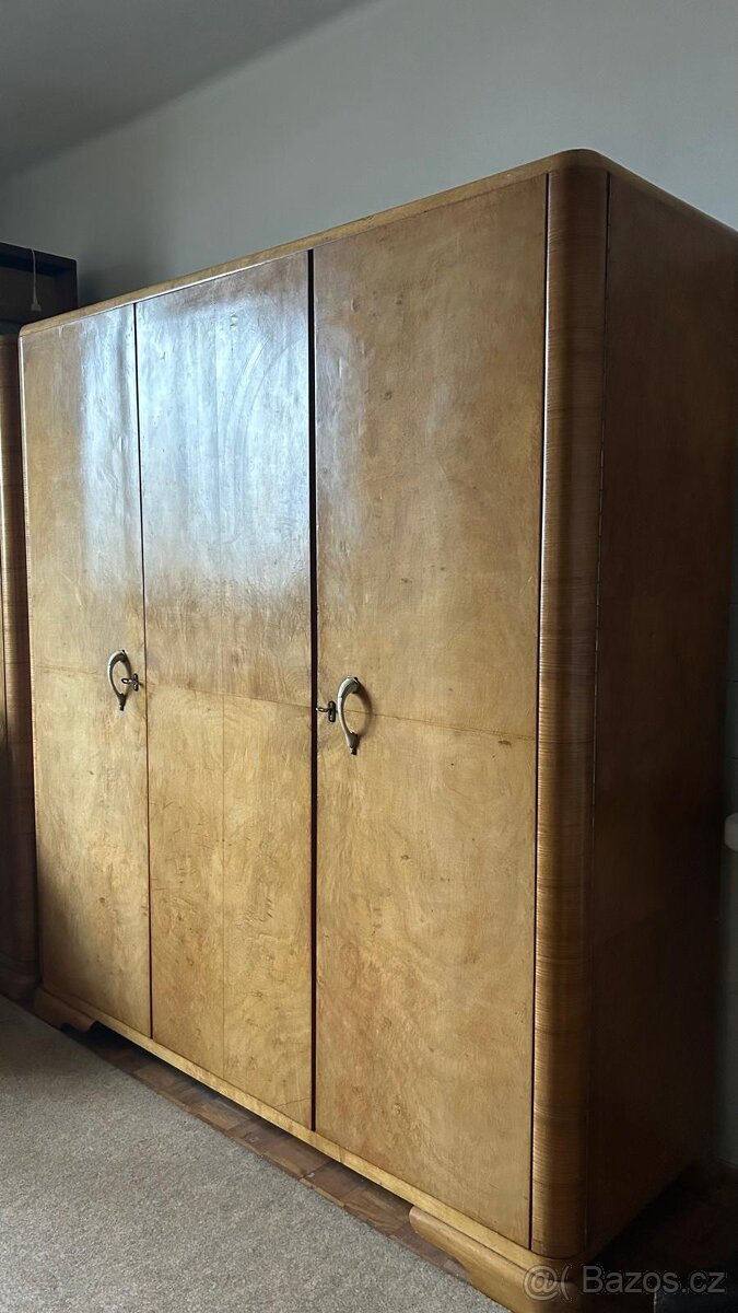 šatní skříň - 2