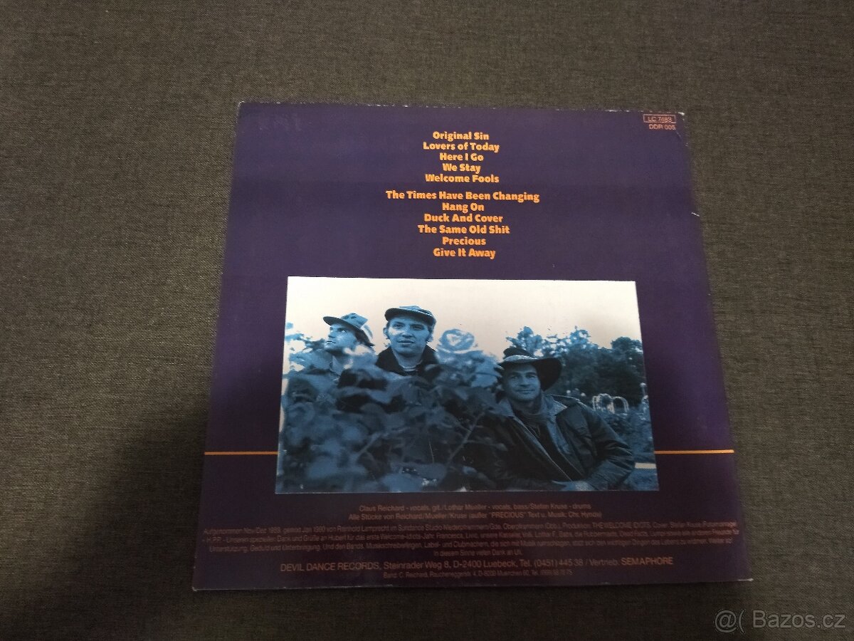 LP - WELCOME IDIOTS - 11 Outlined Epitaphs - DDR005 - 2