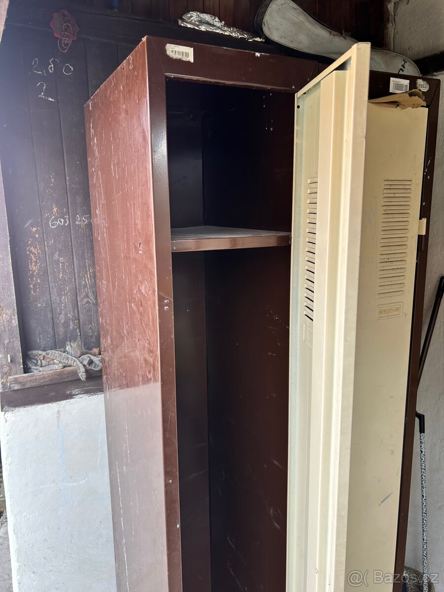 Plechová skříňka - 2