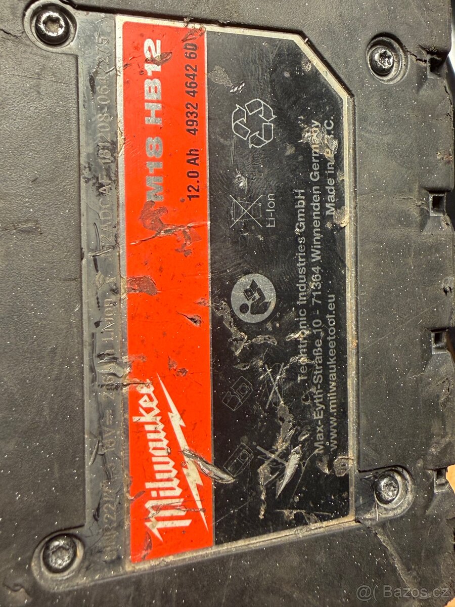 Milwaukee baterie 12aH - 2