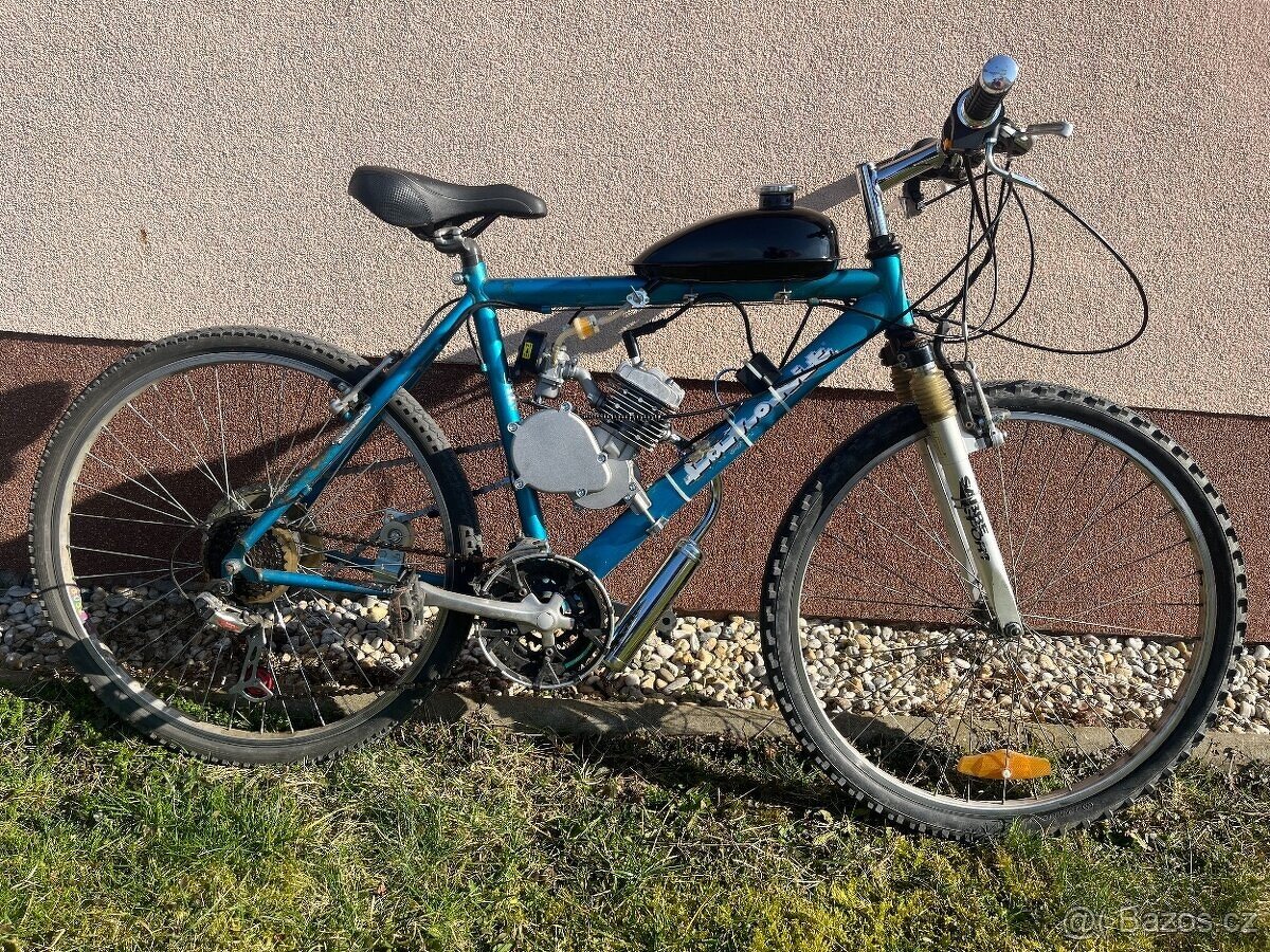 Kolo s benzínovým motorem - 2