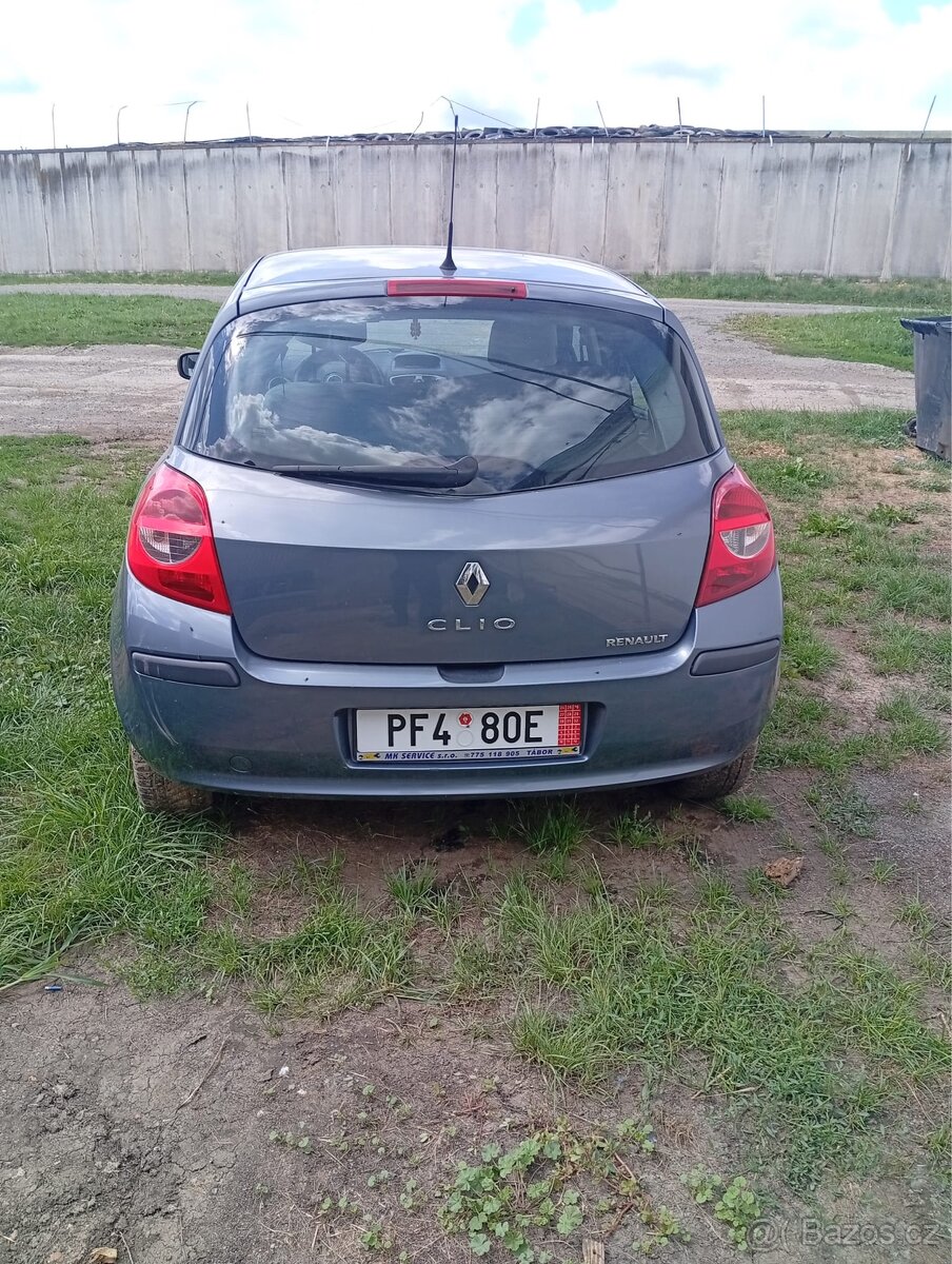 Renault clio 1.6 - 2