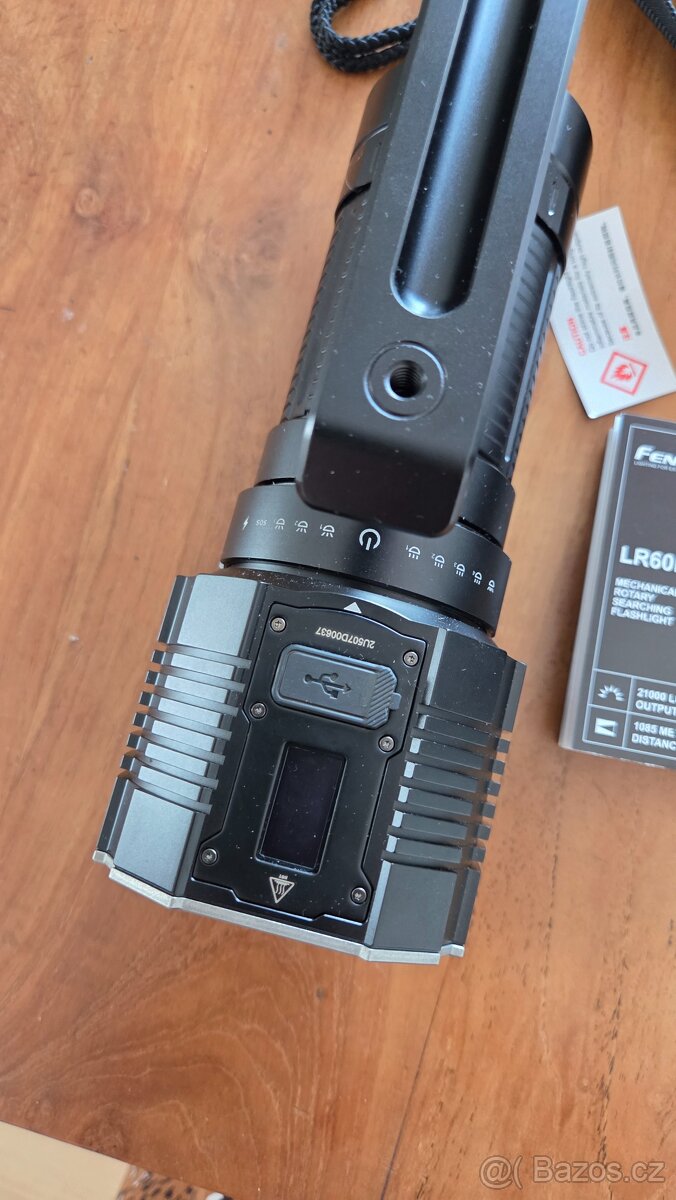 Svítilna Fenix LR60R - 2