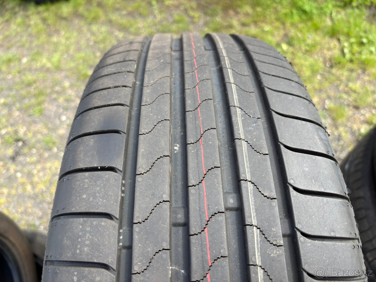 4ks letní pneu Bridgestone 215/60/17 - 2