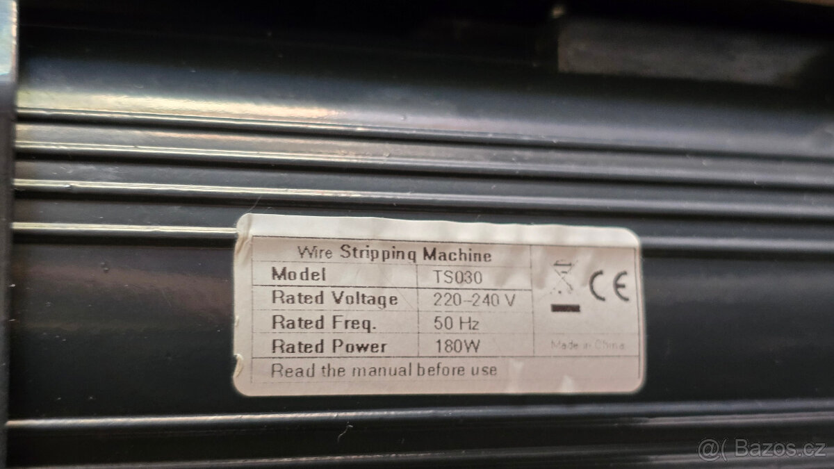 CREWORKS Elektrický stroj na odizolování - 2