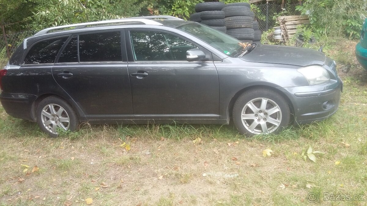 toyota avensis T25 2.0diesel - 2