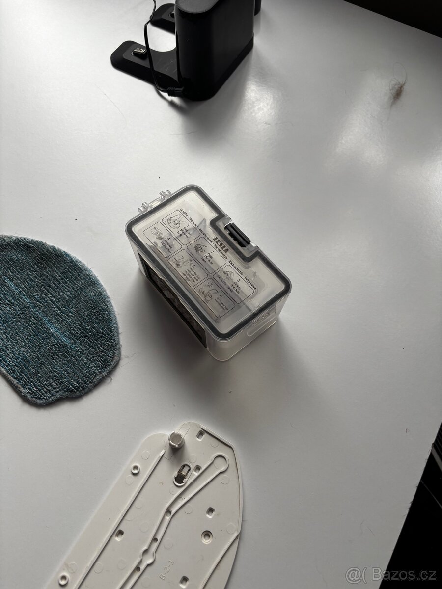 Prodám robotický vysavač Tesla - 2