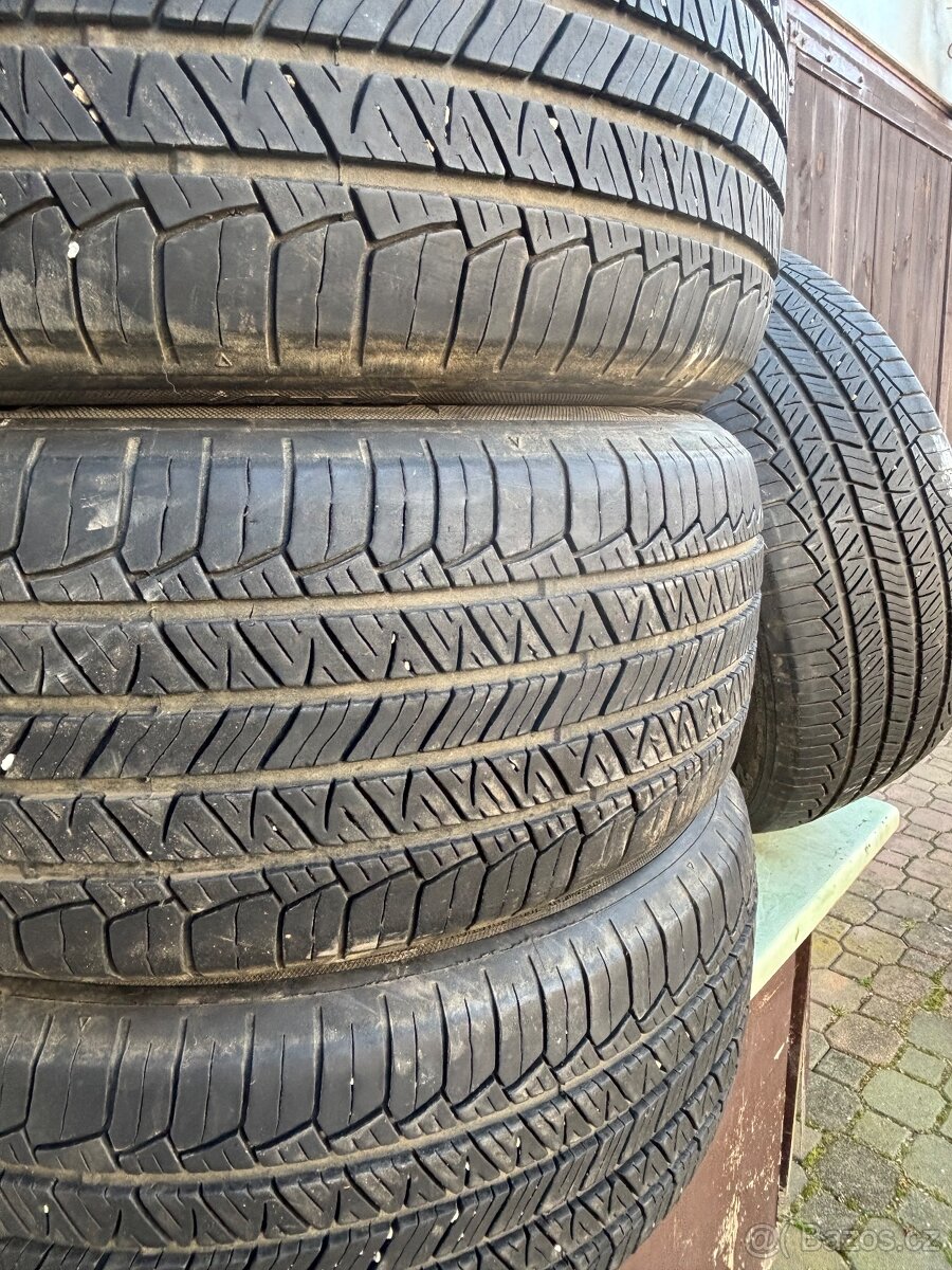 Pneu r18 225/55 - 2