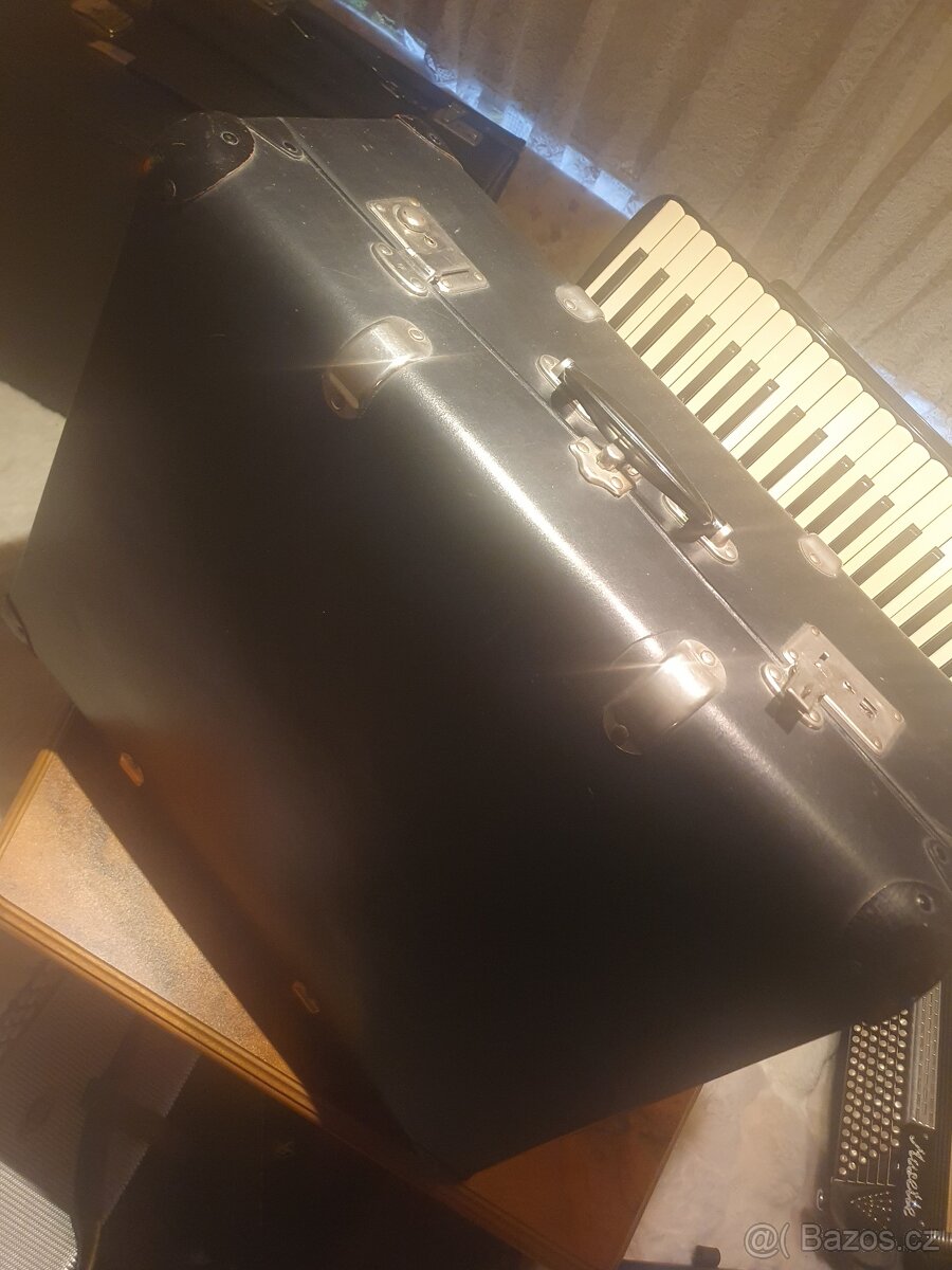 Špičkový akordeon Serenellini (Giulietti) - 2