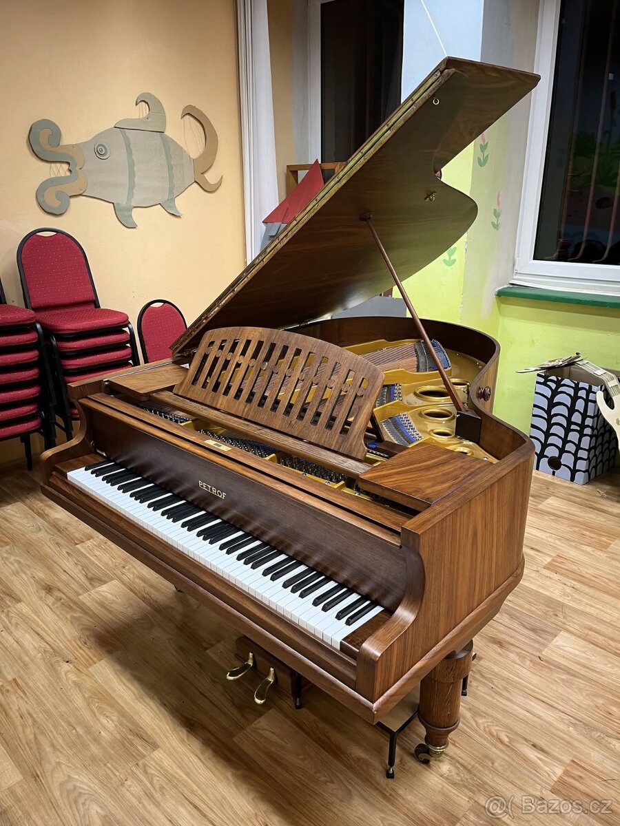 Klavír petrof - 2