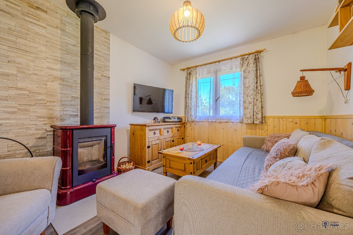 Prodej, chata s č. ev., obec Trojanovice. - 2