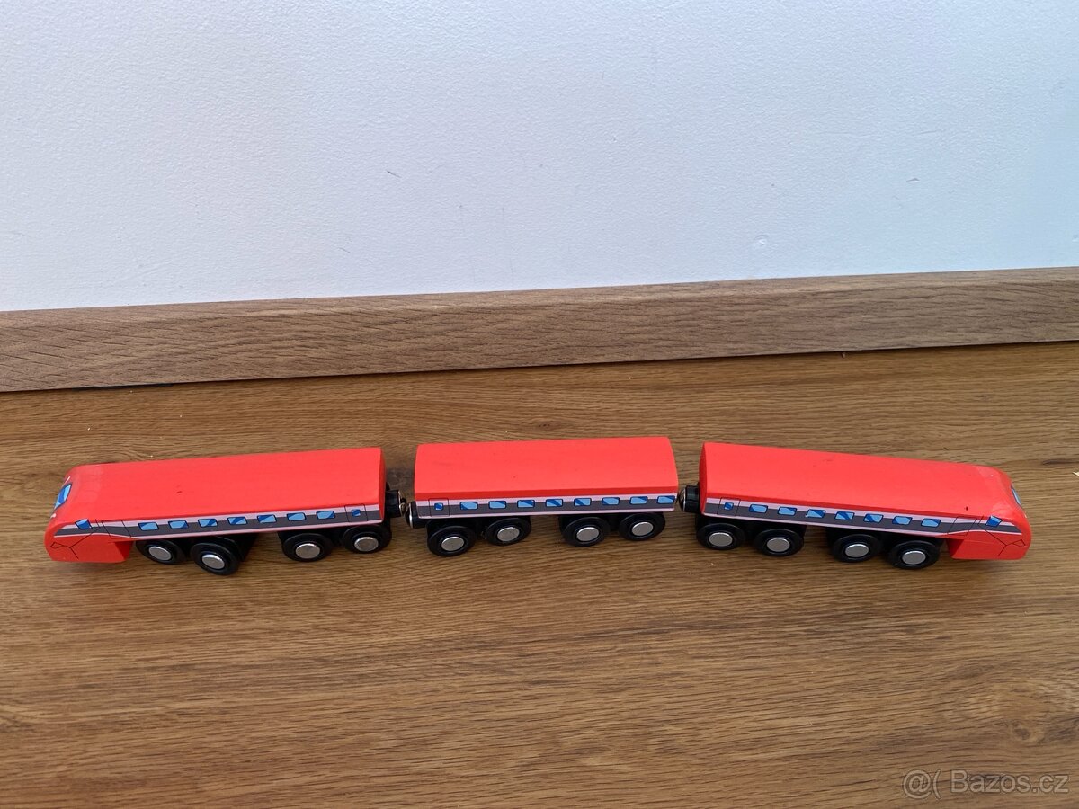 Dřevěná auta a vlak - 2