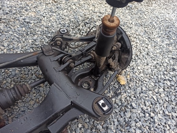 BMW F30 320d díly - 2