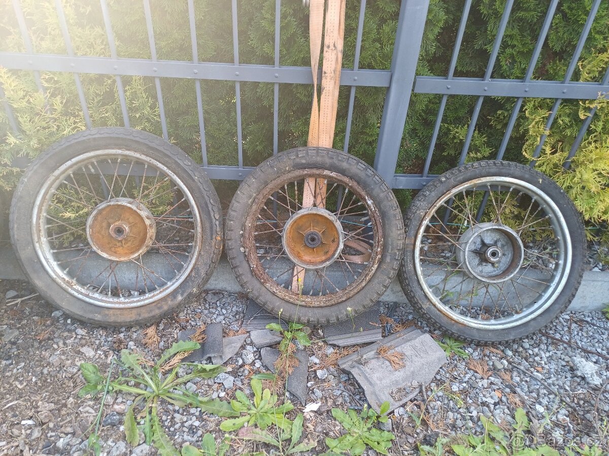 Brzdovy štít jawa - 2