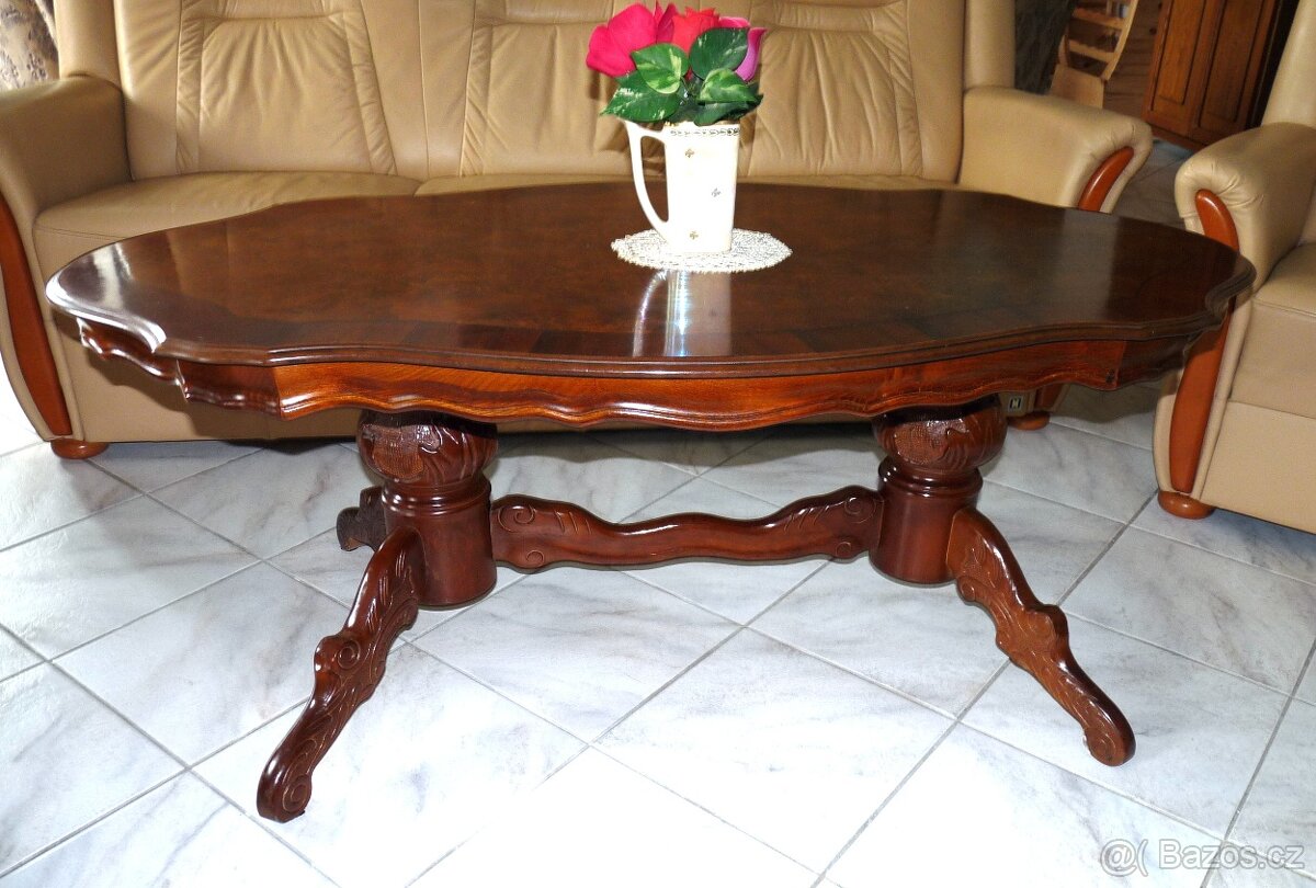 pěkný konferenční stolek ve stylu baroko - 2