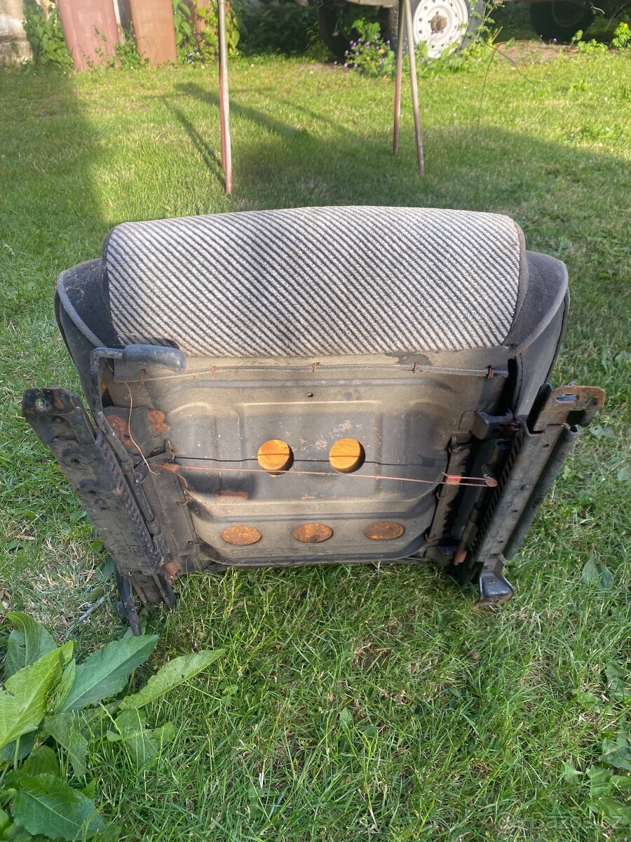 Sedačka Honda CRX - 2